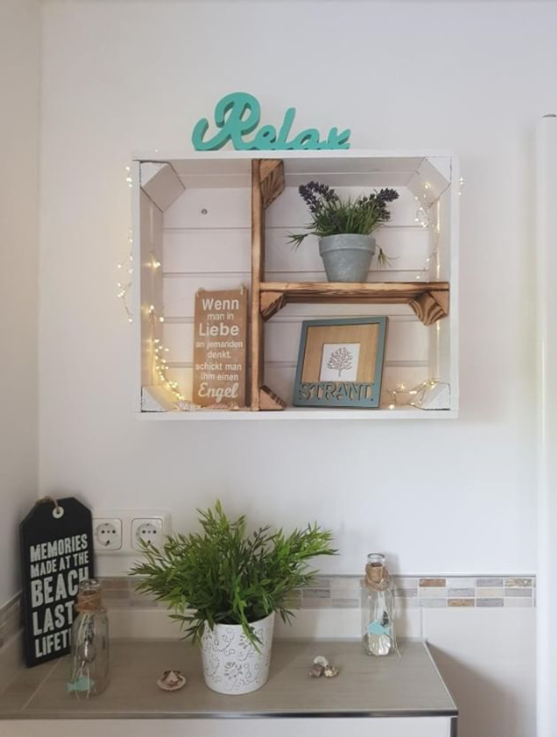 Flache weiß geflammte Kiste mit T Trenner 50x40x15cm Flache weiß geflammte Kiste mit T Trenner 50x40x15cm