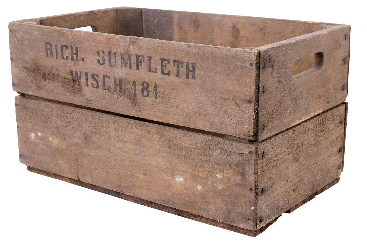 B-Ware Alte Birnenkiste mit zwei Seitenbrettern 49x30x28cm 4x /// B-Ware /// Alte Birnenkiste mit zwei Seitenbrettern 49x30x28cm