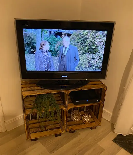 Nachttisch mit Boden in *geflammt* 30,5x40x54cm Nachttisch mit Boden in *geflammt* 30,5x40x54cm