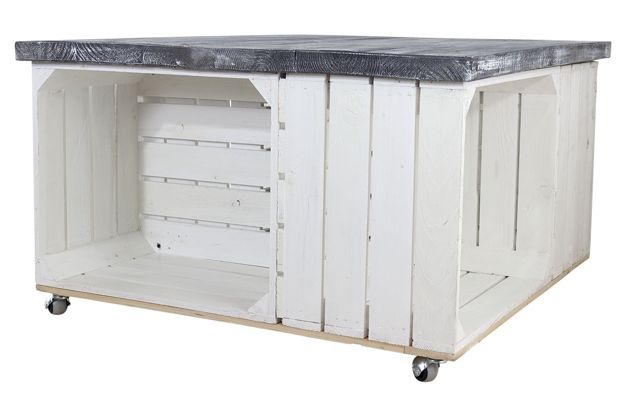 Couchtisch aus weißen Apfelkisten und Tischplatte aus shabby schwarzen Holzbohlen auf Rollen 85x85xcm