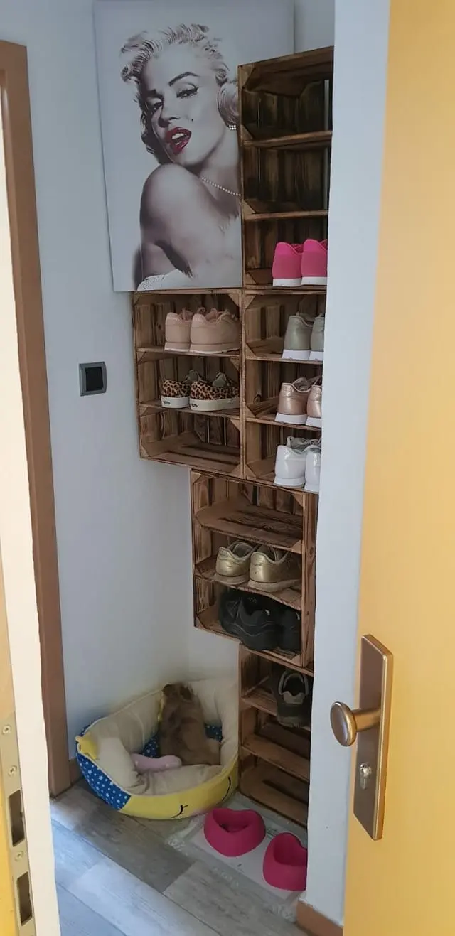 Geflammte Holzkiste mit 2 Mittelbrettern -quer- 50x40x30cm