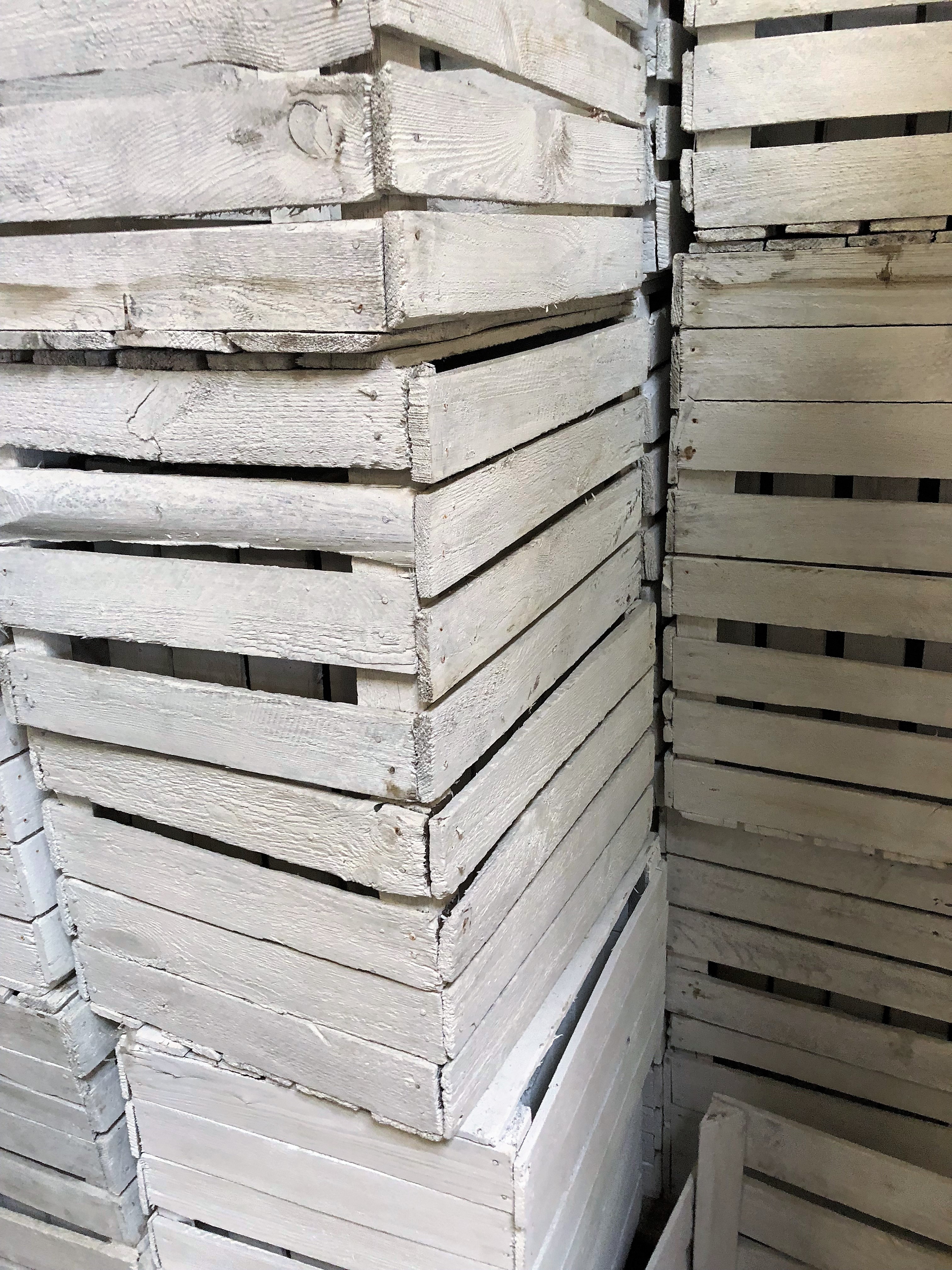 *B-Ware* Alte weiße Holzkiste 50x40x30cm 4x *B-Ware* Alte weiße Holzkiste 50x40x30cm