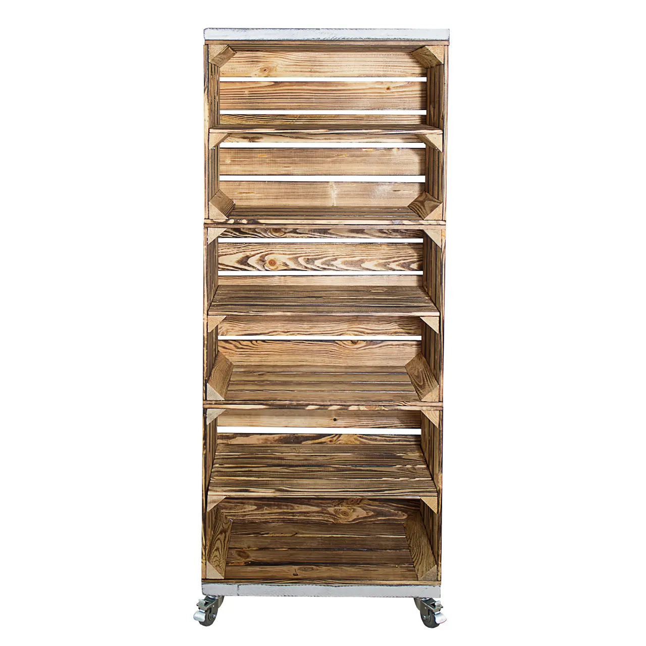 Regal aus 3 geflammten Obstkisten mit 2 Bohlenbrettern in grau vintage auf Rollen 133x50x30cm Regal aus 3 geflammten Obstkisten mit 2 Bohlenbrettern in grau vintage auf Rollen 133x50x30cm