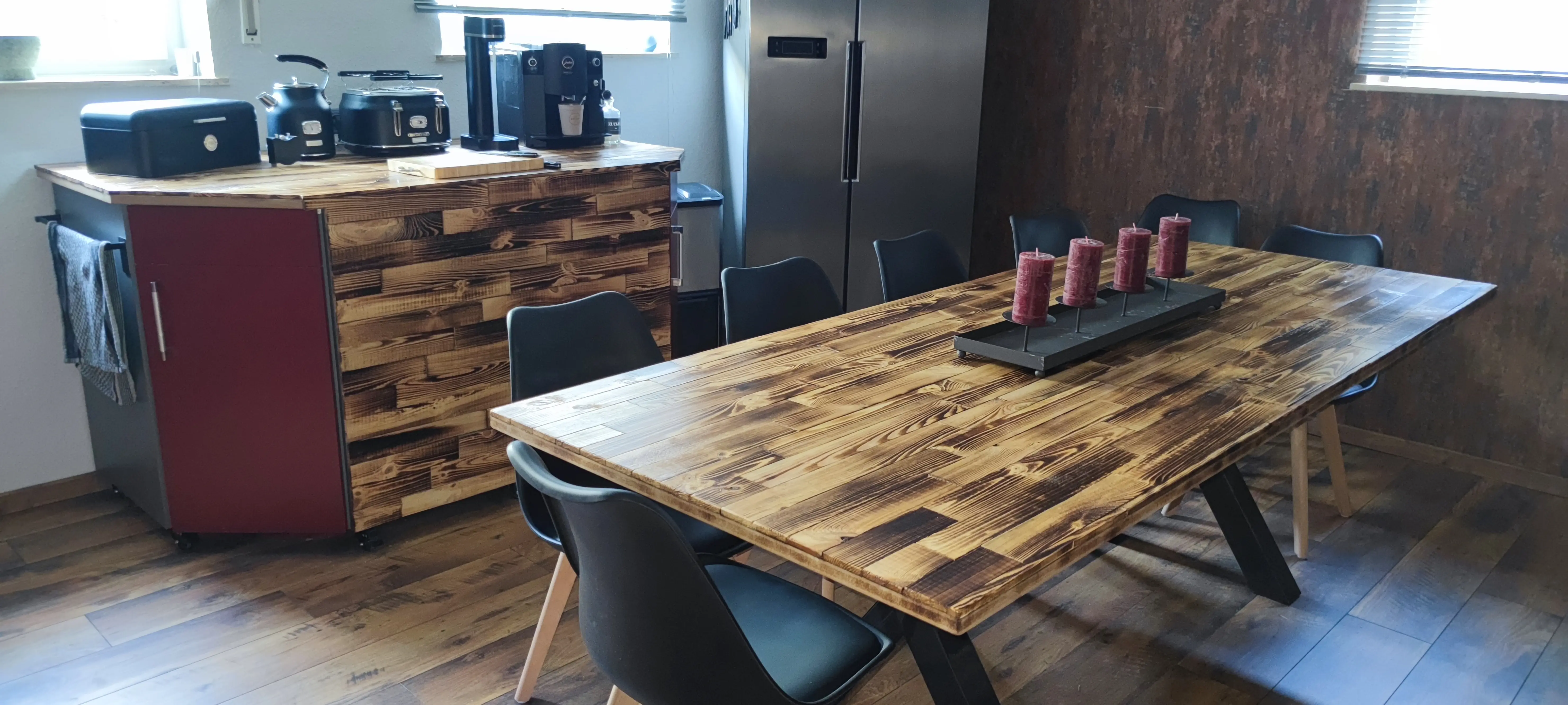 20 geflammte Holzbretter von alten Obstkisten 48 x 11 cm 20 geflammte Holzbretter von alten Obstkisten 48 x 11 cm