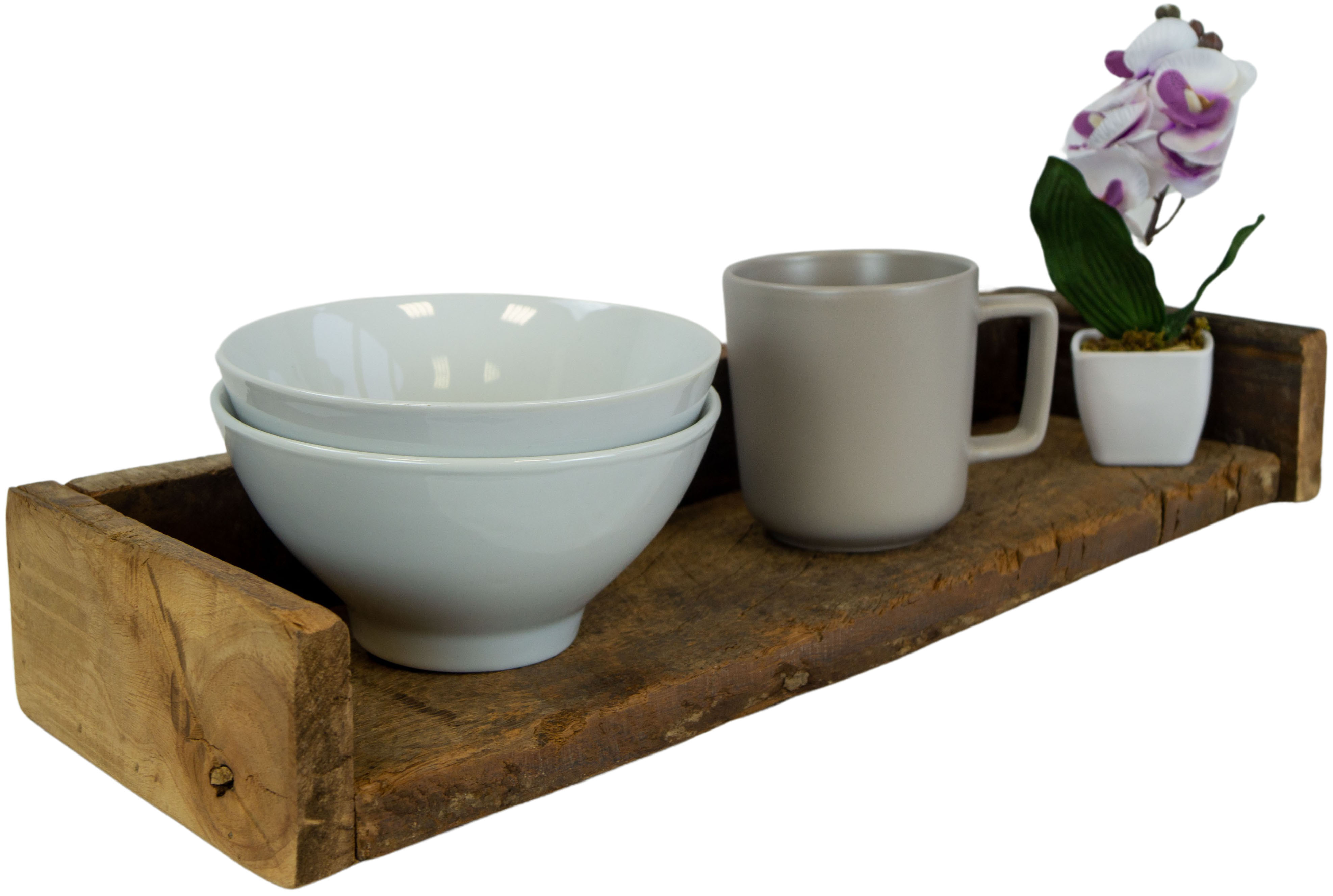 Offenes rustikales Altholz-Wandregal mit Kanten Offenes rustikales Altholz-Wandregal mit Kanten