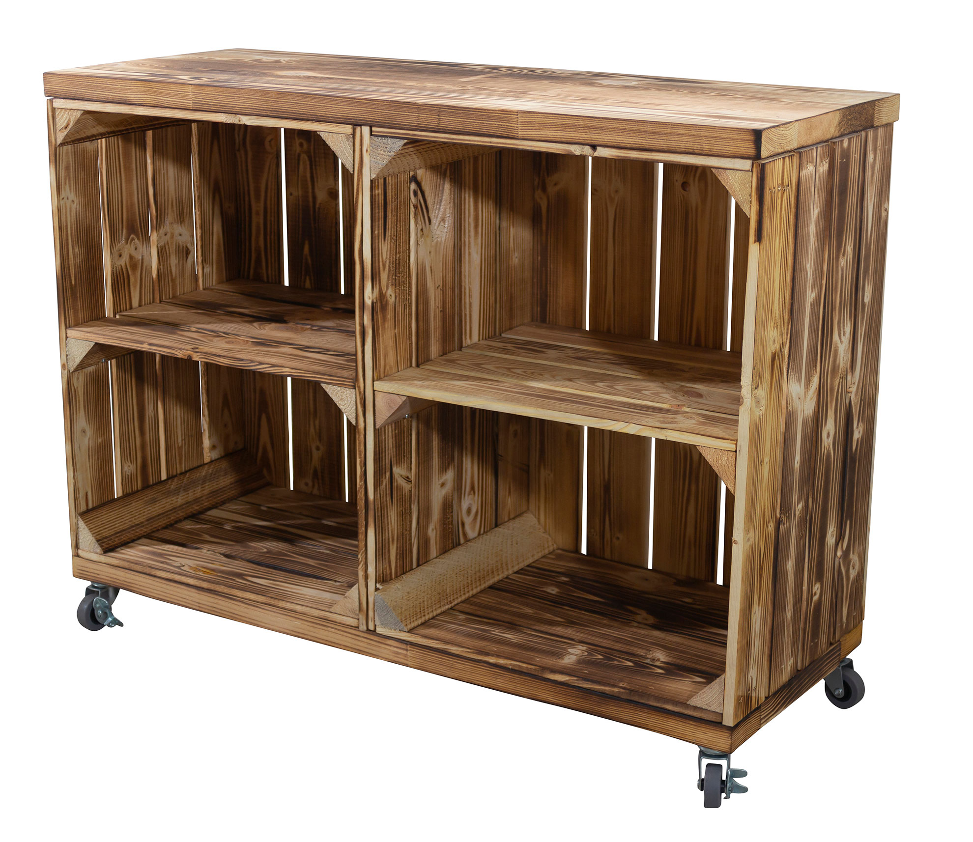 Regal aus zwei geflammten Kisten mit Mittelbrett "quer" und Bohlenbrett in geflammt auf Rollen Regal aus zwei geflammten Kisten mit Mittelbrett "quer" und Bohlenbrett in geflammt auf Rollen