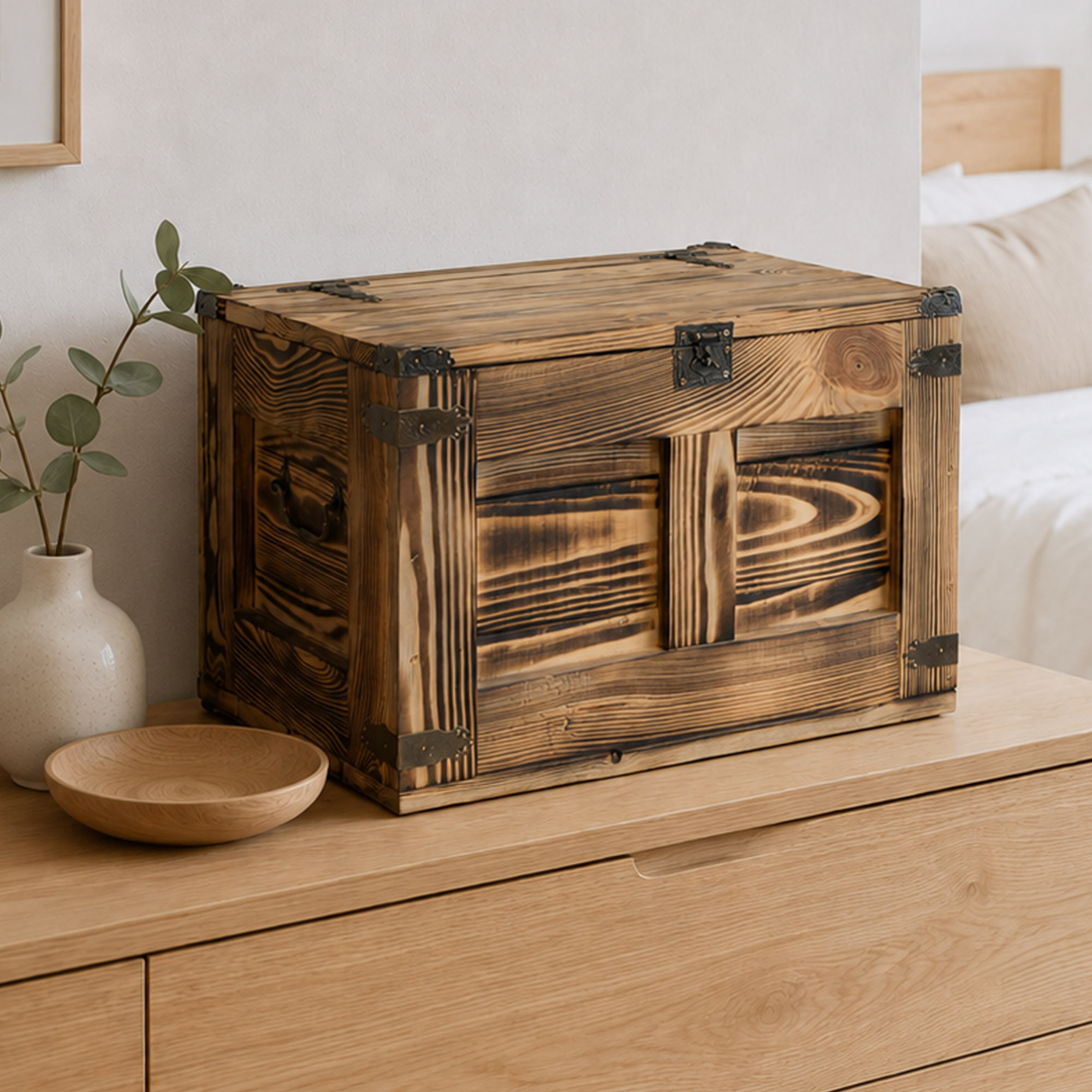 geflammte Holztruhe Barbossa 48x36x31cm geflammte Holztruhe Barbossa 48x36x31cm