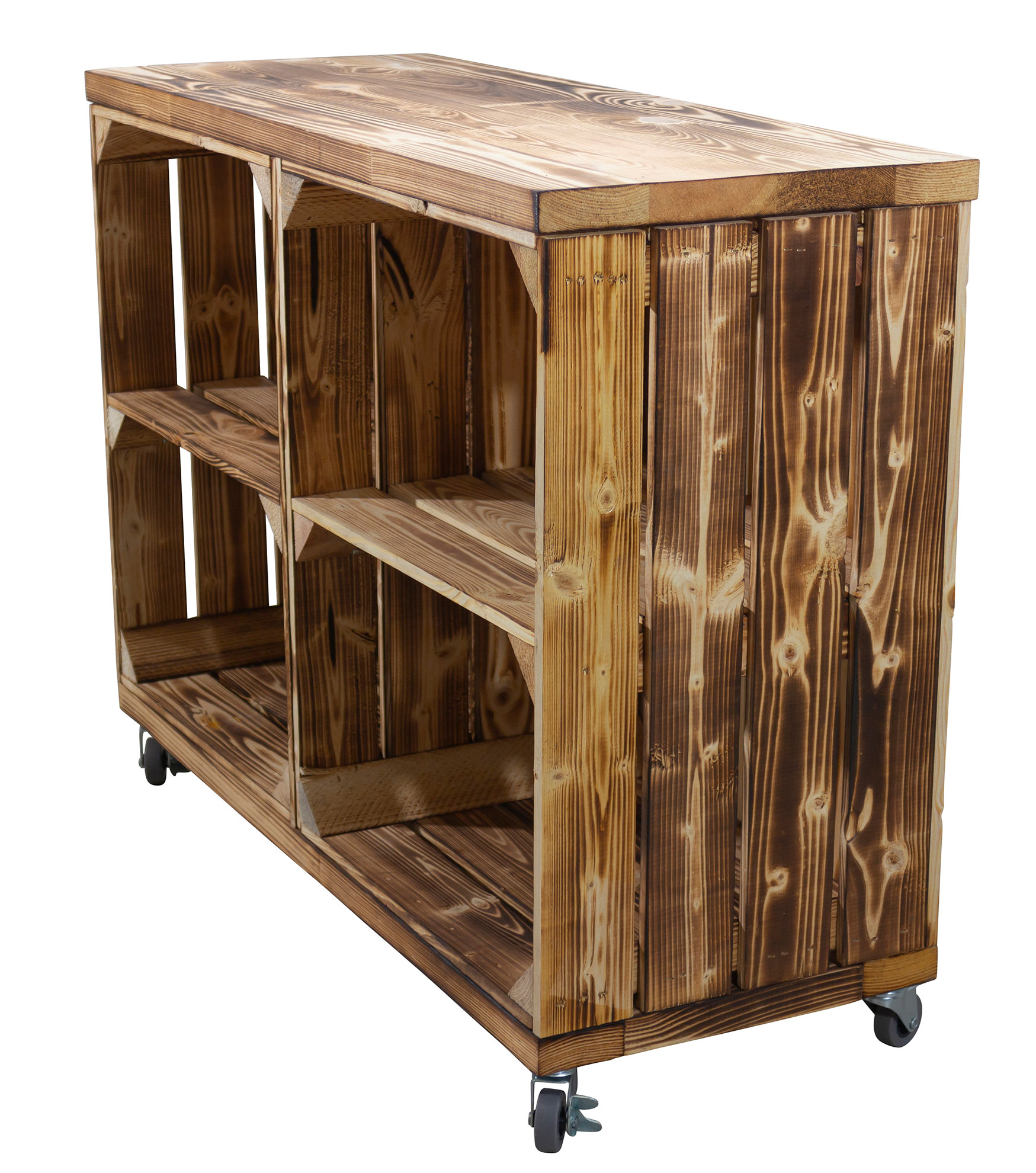 Regal aus zwei geflammten Kisten mit Mittelbrett "quer" und Bohlenbrett in geflammt auf Rollen Regal aus zwei geflammten Kisten mit Mittelbrett "quer" und Bohlenbrett in geflammt auf Rollen