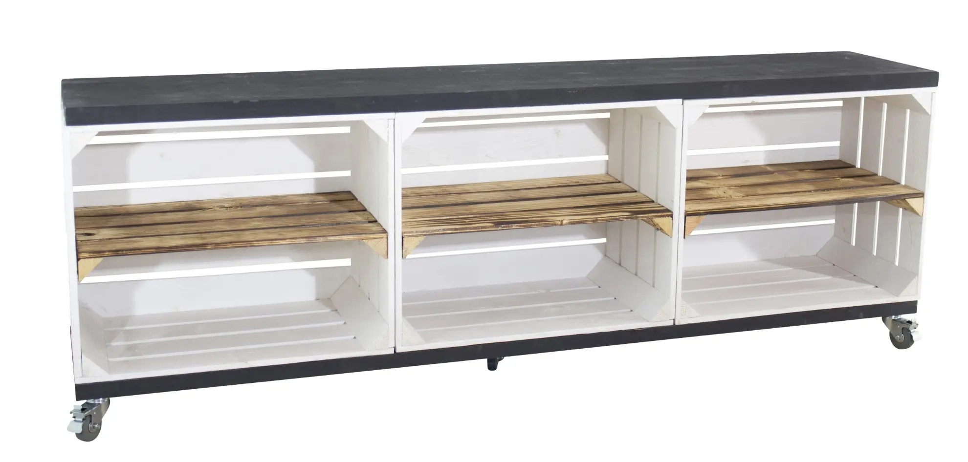 TV Lowboard aus 3 weißen Kisten mit geflammtem Mittelbrett sowie 2 schwarzen Bohlenbrettern auf Rollen 53x150x30 TV Lowboard aus 3 weißen Kisten mit geflammtem Mittelbrett sowie 2 schwarzen Bohlenbrettern auf Rollen 53x150x30