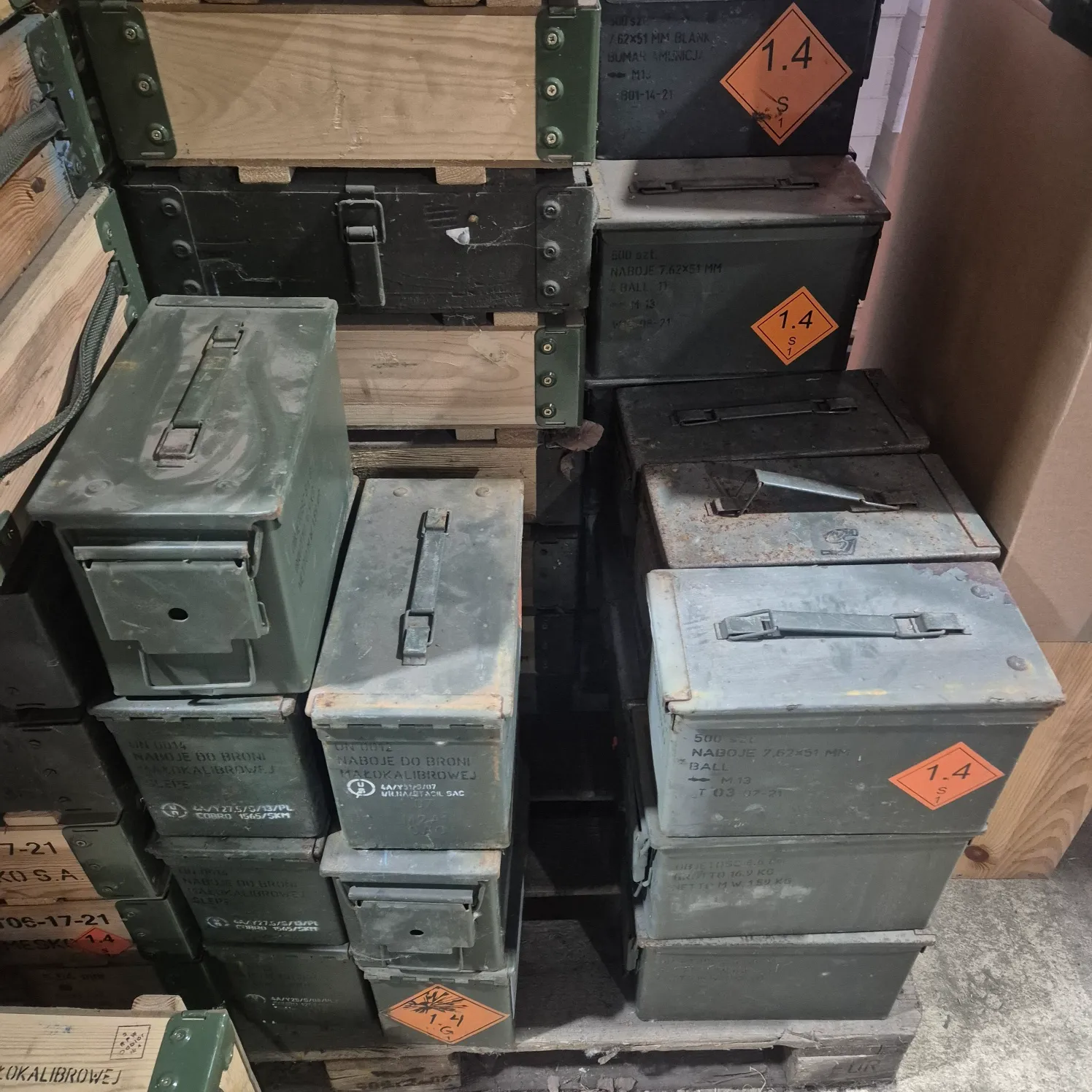 2er Set Munitionskiste Metall 4API B-WARE Aufbewahrungskiste Militärkiste Munitionsbox