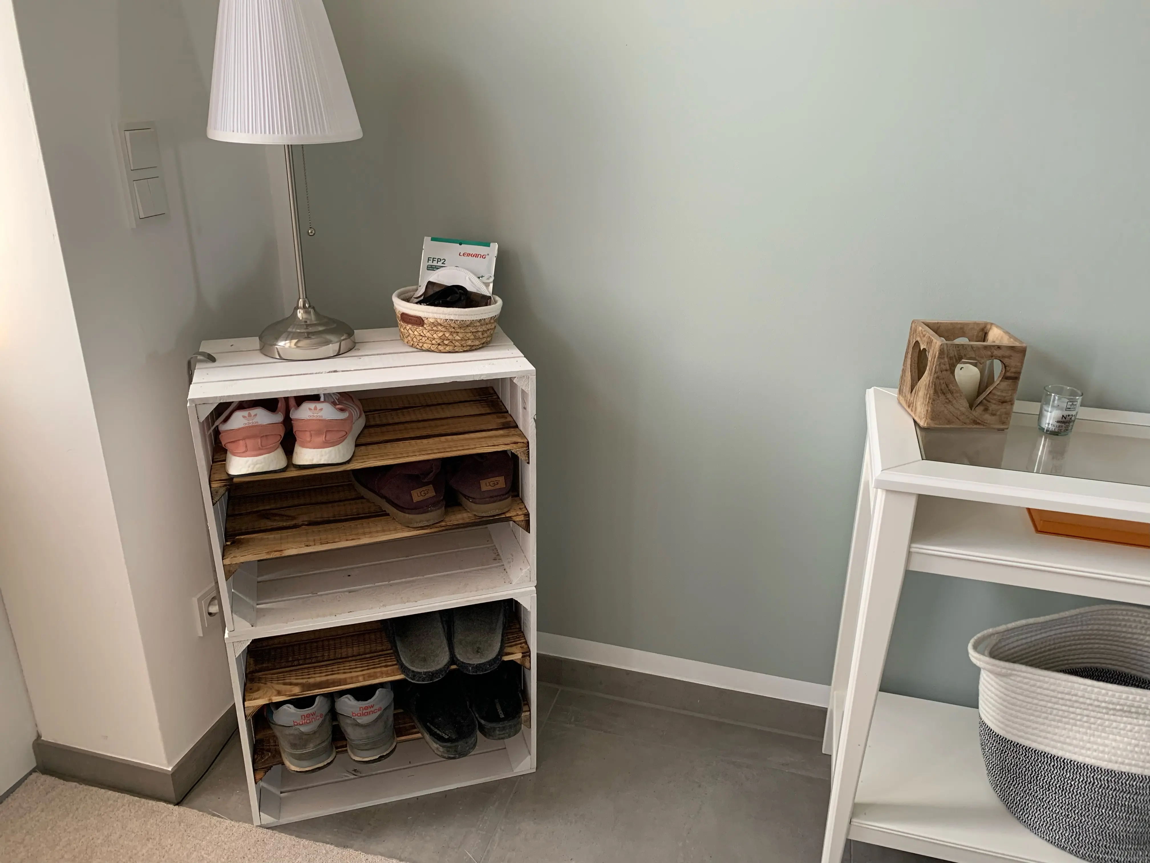 Regalkiste WEIß "Johanna" doppelt geflammt LÄNGS Regalkiste WEIß "Johanna" doppelt geflammt LÄNGS