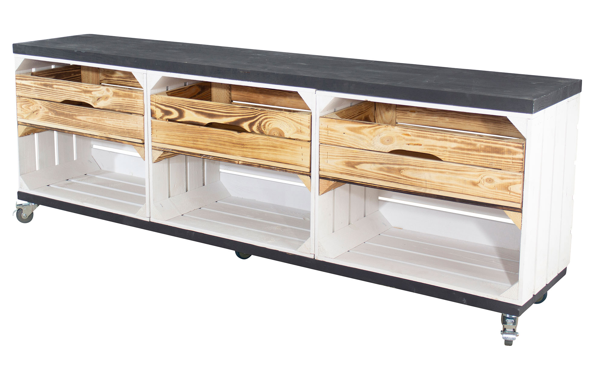 TV Schrank in weiß aus 3 Kisten und 2 Bohlenbrettern auf Rollen 150x53x30 TV Schrank in weiß aus 3 Kisten und 2 Bohlenbrettern auf Rollen 150x53x30