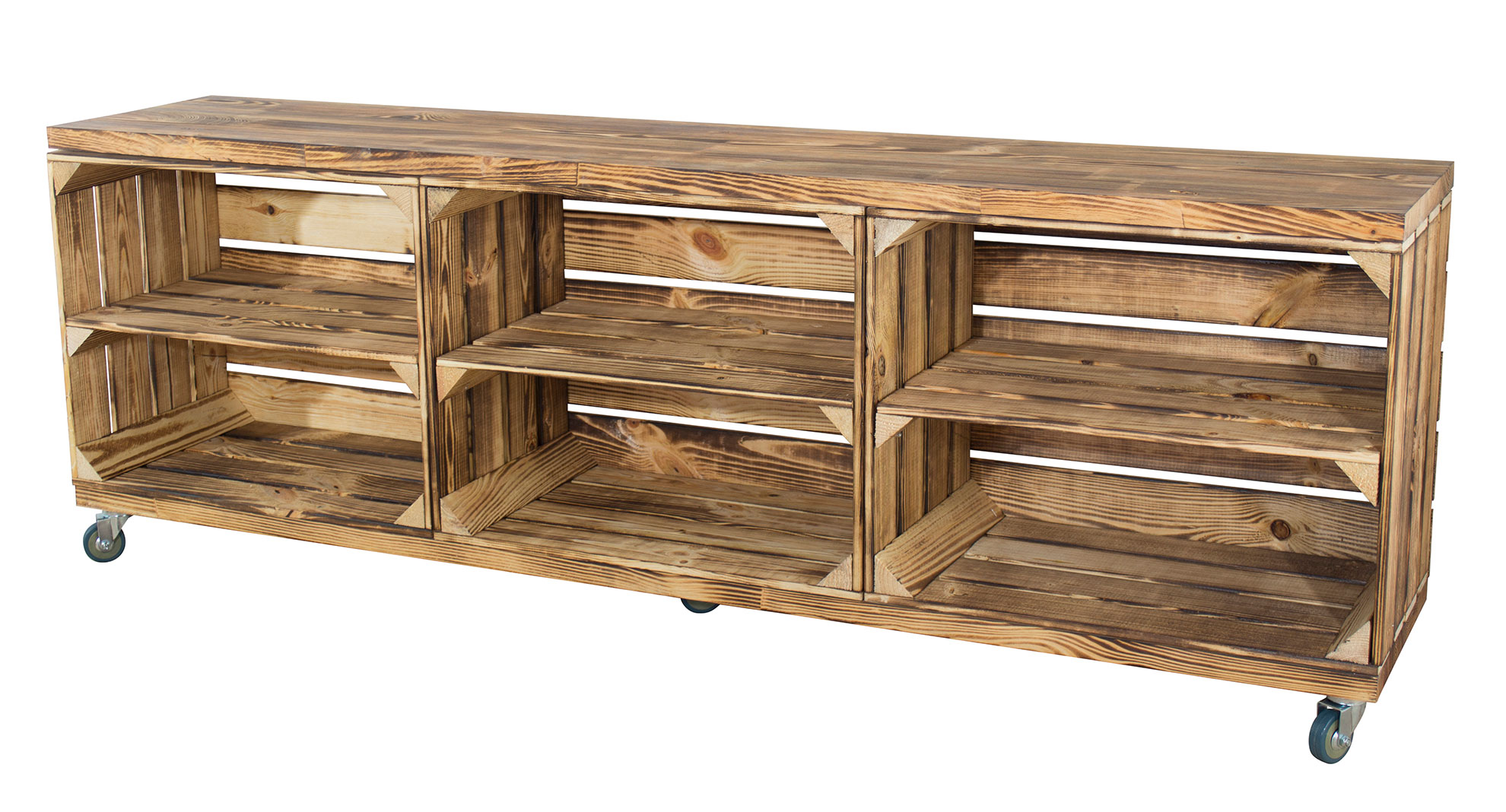 TV Schrank in geflammter Optik aus 3 Kisten und 2 Bohlenbrettern auf Rollen 150x53x30 TV Schrank in geflammter Optik aus 3 Kisten und 2 Bohlenbrettern auf Rollen 150x53x30
